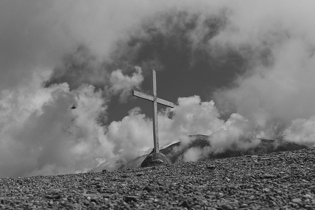 ¿Invalidamos la Gracia de Dios Porque Decimos que es Necesario Bautizarse?